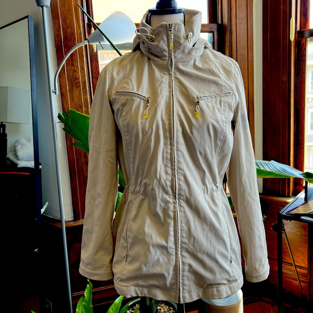 Cozy rain jacket by Weatherproof